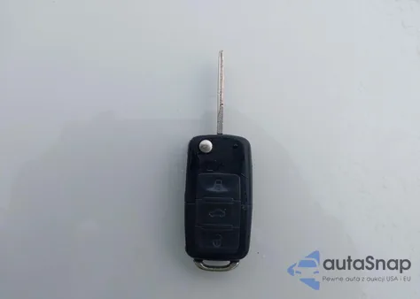 2007 Volkswagen New Beetle 2.5 from USA, damaged, VIN 3VWRW31C87M513985